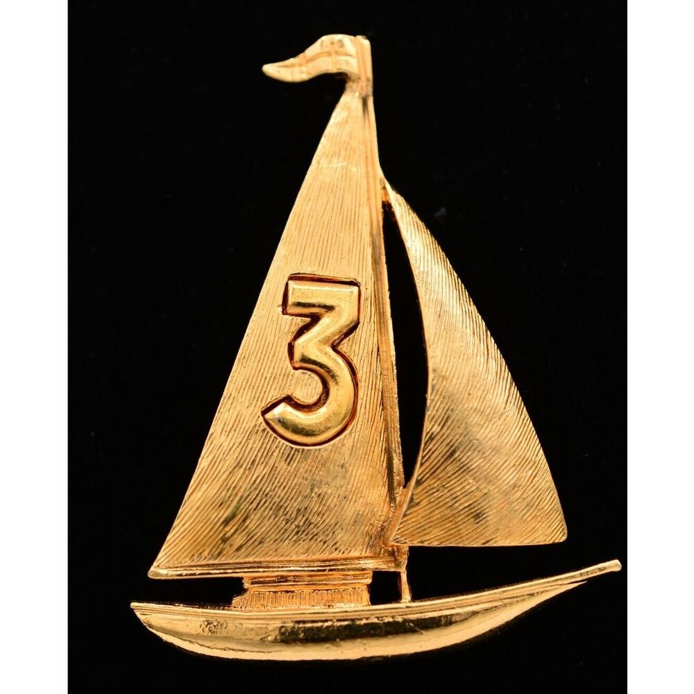 ART Vintage Sailboat Pin Brooch Brushed Gold Boat Chunky Signed 1960s BinAT